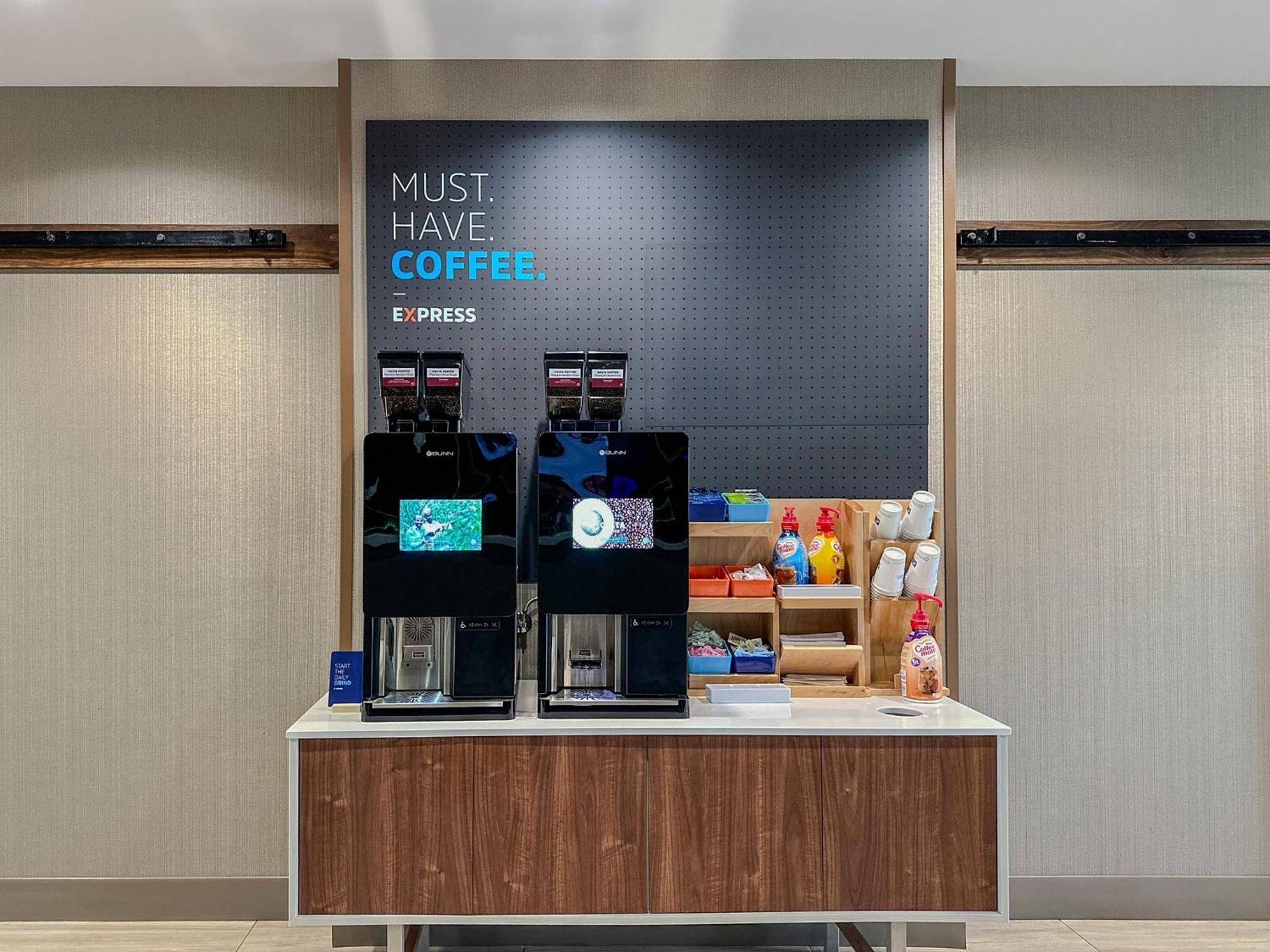 Holiday Inn Express Hotel & Suites East End By Ihg Riverhead Zewnętrze zdjęcie